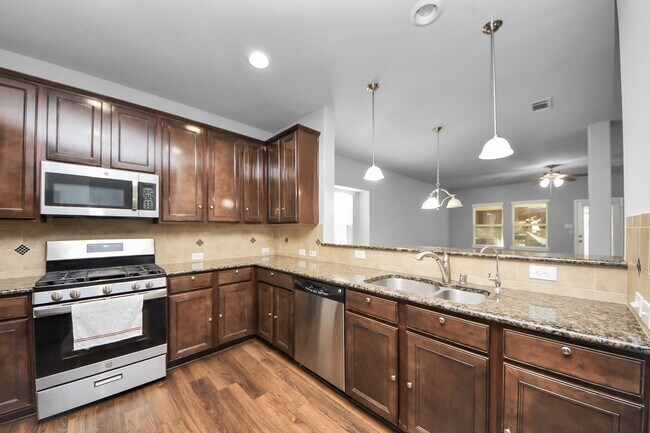 Photo - 6306 Bain Dr