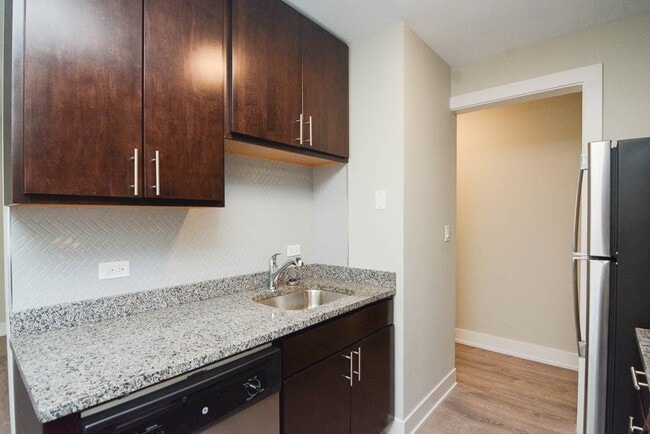 Photo - 447 W Surf St Unit 312