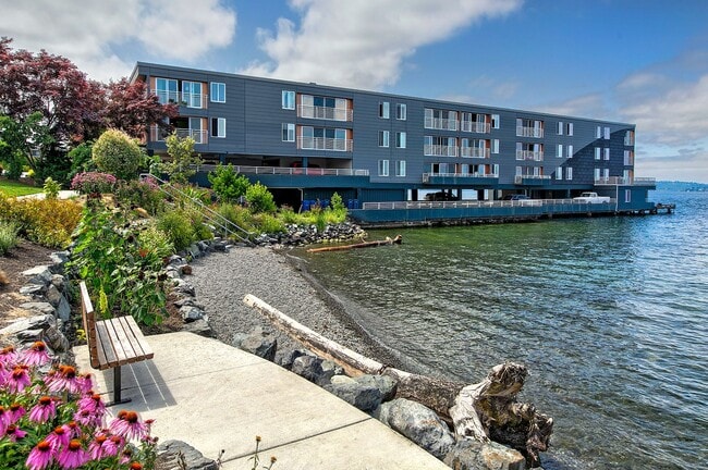Building Photo - 733 Lake St S Unit 305 Rental
