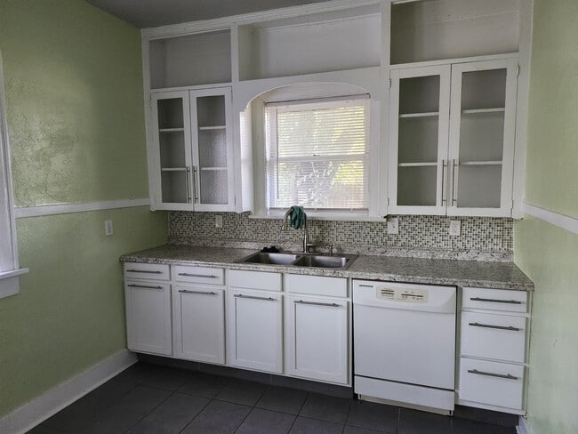 Photo - 1008 NW 34th St