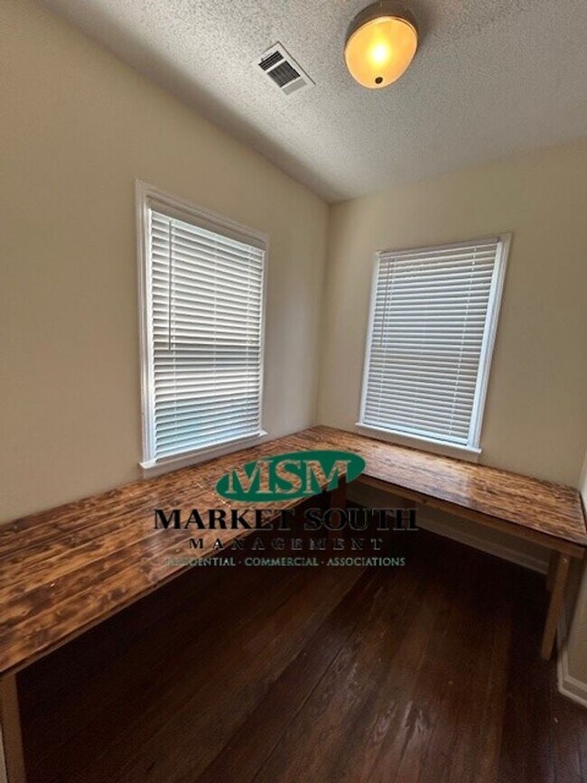 Photo - 212 E Anderson St Unit B