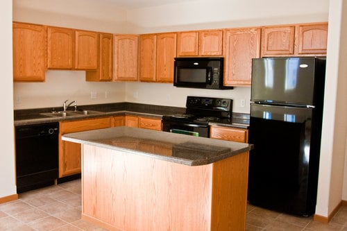 Updated Kitchens & Appliances - The Apartments on Main