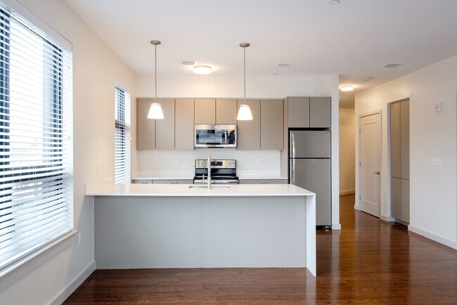 Building Photo - 455 Harvard St Unit 300