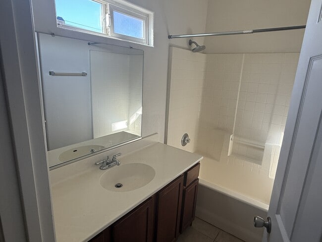 Photo - 66271 6th St