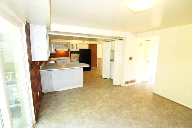 Photo - 3644 Paris Blvd