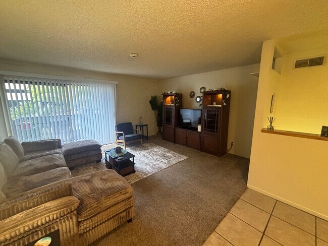 Photo - Furnished 2 Bedroom Condo with Community Pool Close to the UofA! (Speedway/Euclid) Unit 122