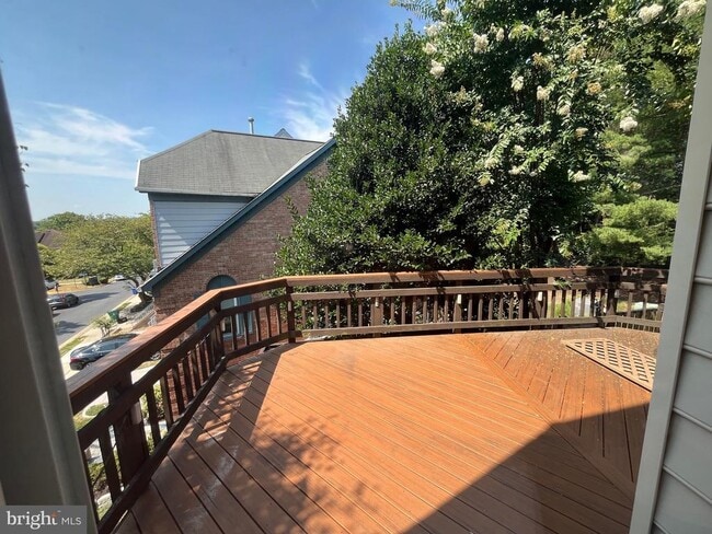 Photo - 6017 Cromwell Pl