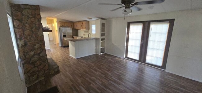 Photo - Model: Crown