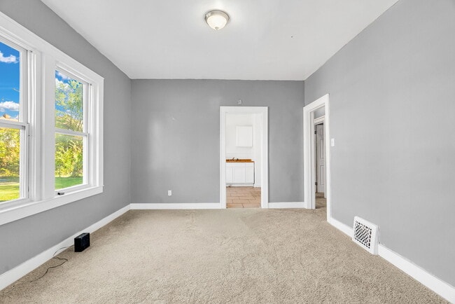 Photo - 5061 Dailey Ave