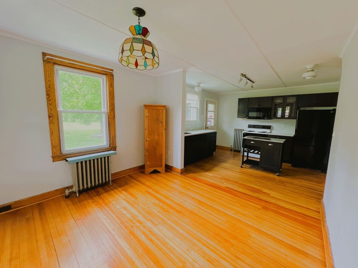 20/22 Porter Ave - 20/22 Porter Ave Apartment Unit 20 Porter Ave