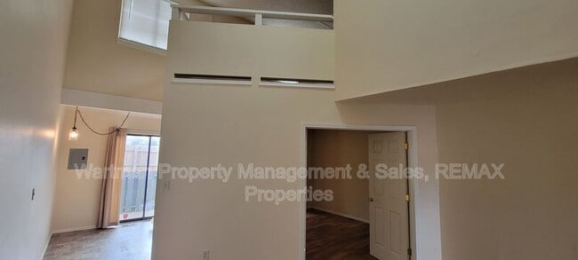 Photo - 4560 Excalibur Ct