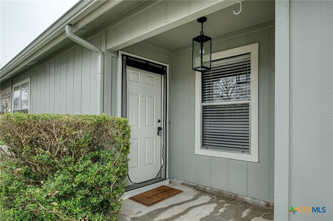 Photo - 5930 Jacob Glen