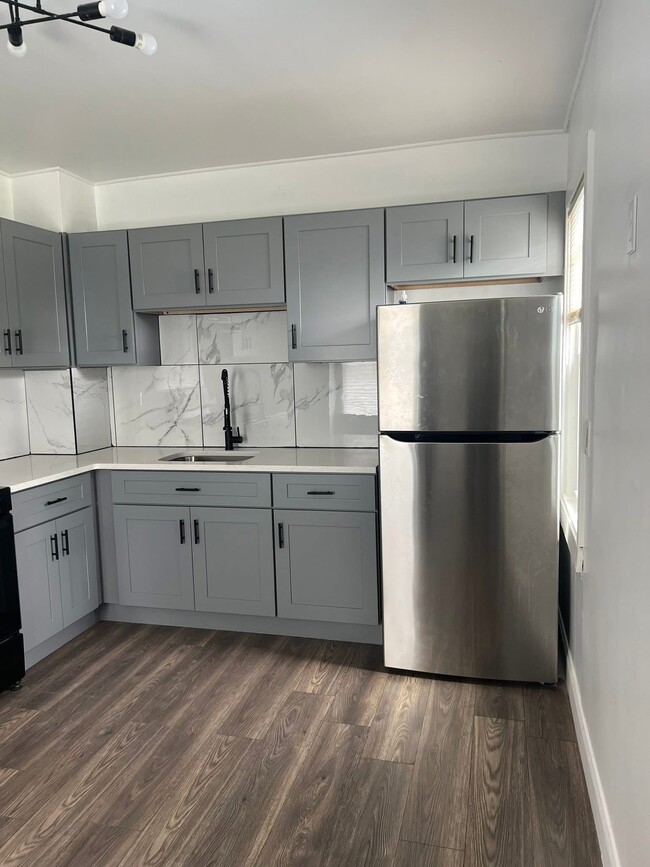 Photo - 10 Morse Ave