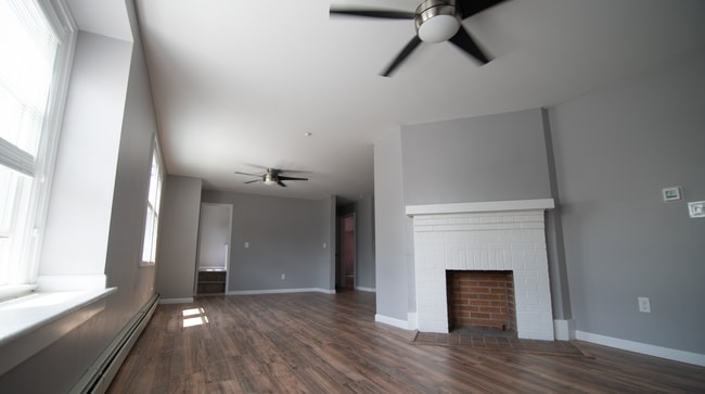 Photo - 402 W Ferry St Unidad 2