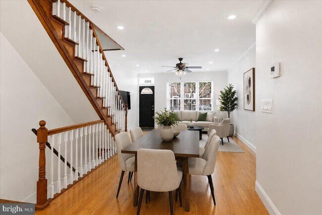 Photo - 2653 S 6th St