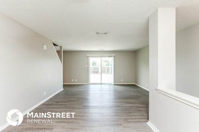 Photo - 6135 Lyndell Spring