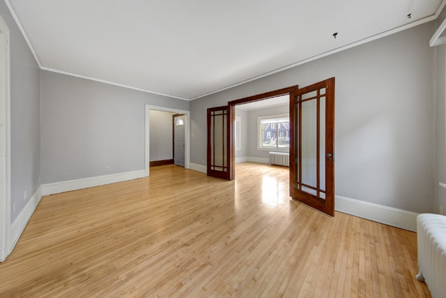 Photo - 24 6th St NW