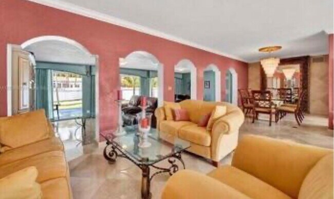 Hollywood Boulevard, Hollywood, FL 33019 - 3 BR 2 BA single-family home