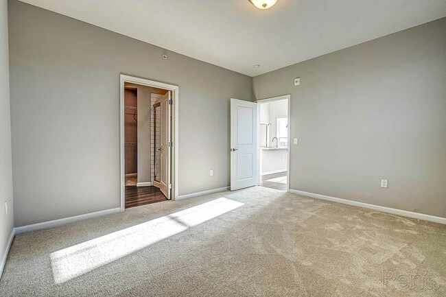100058887_hdp_kendallpark_flpn2_bed2
