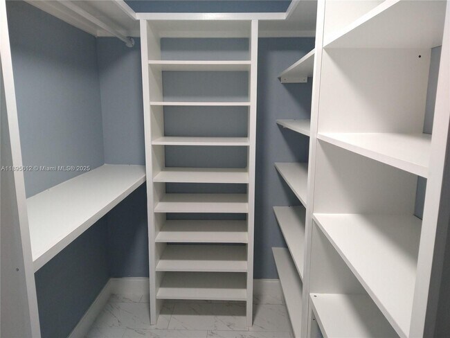 Photo - 7817 Trent Dr Unit 414