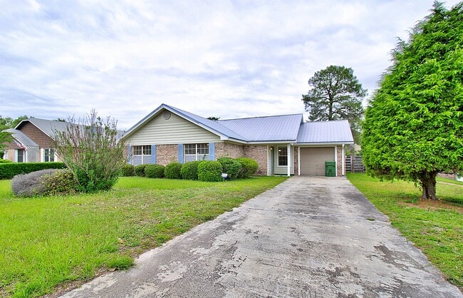 Building Photo - 784 Inwood Dr Rental