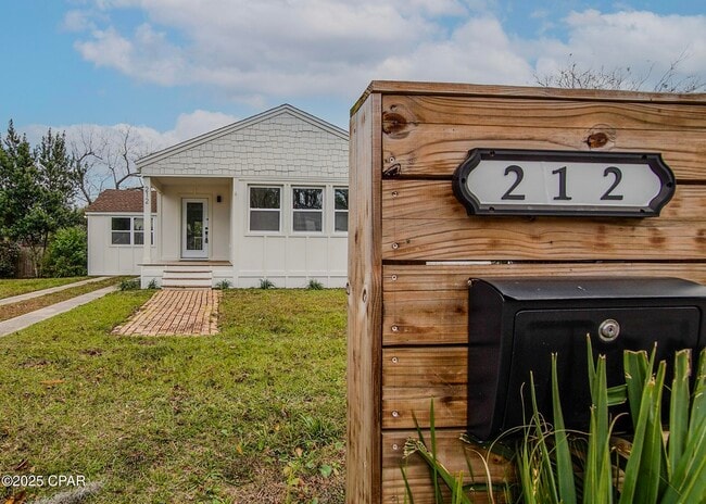 Photo - 212 N Cove Blvd