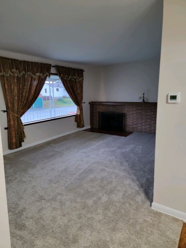 Photo - 3 Bedroom, 1 bath S Tacoma Home!