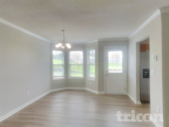 Photo - 412 Remington Ct