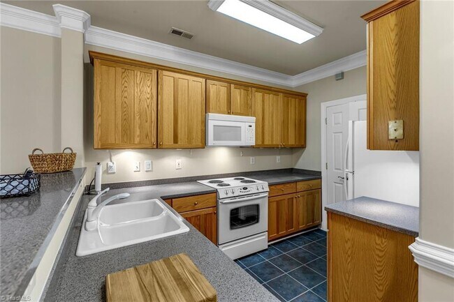 Photo - 524 College Rd Unit 104