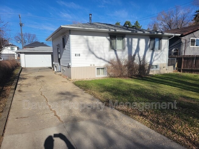 Photo - 9648-9153 153 St NW
