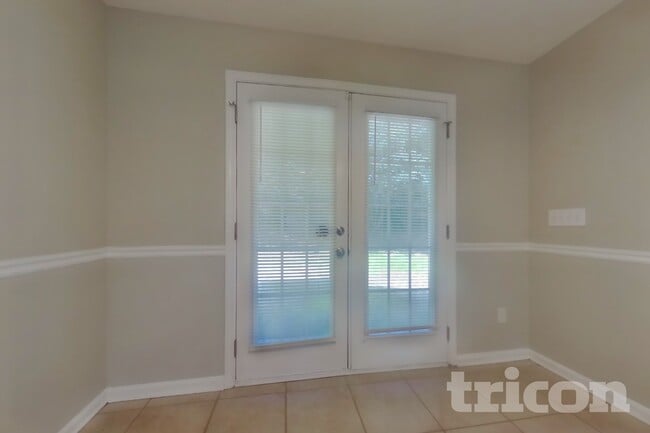 Photo - 205 Eagle View Trace