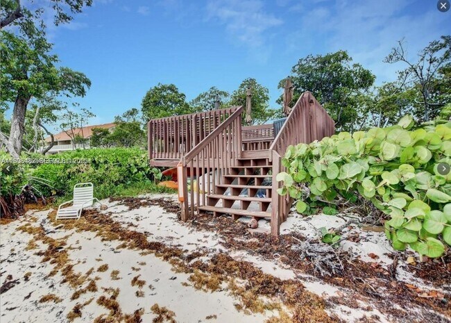 Photo - 51 N lakeshore Dr