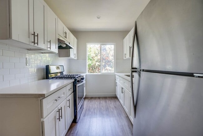 Photo - Stylish Mid-Century Building in West Adams Park Tract