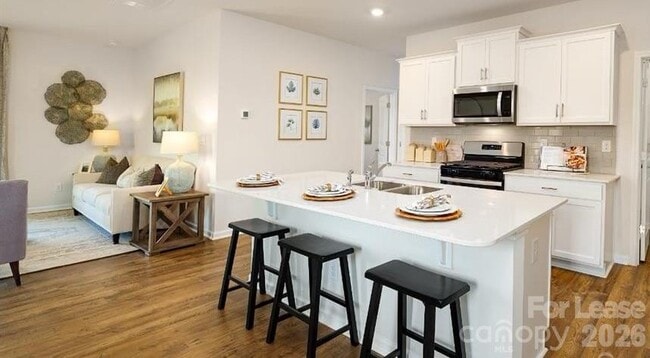 Photo - 1720 Vanderlyn St