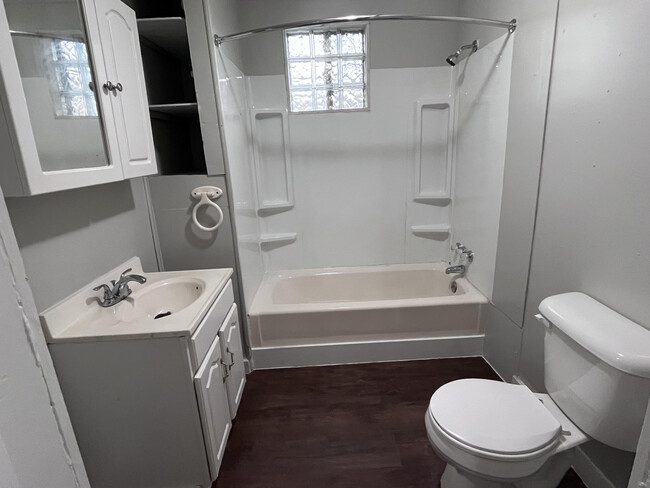 Bathroom - 205 S 17th St