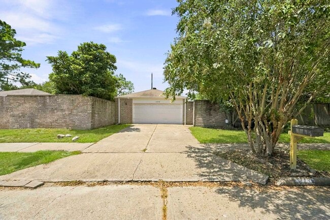 Photo - 16250 Indian Mill Dr