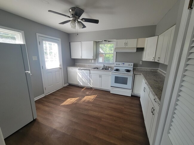 Photo - 1849 Dunkirk Dr