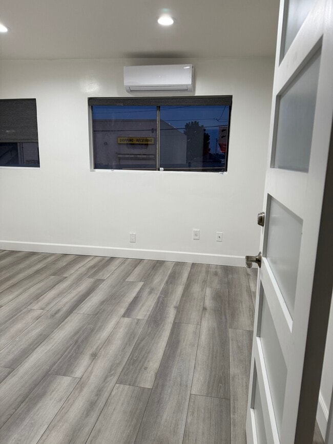 Private entry, above a business, near downtown Covina - 518 N 2nd Ave Unit Apt. B