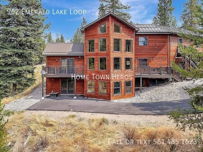 Photo - 962 Emerald Lk Lp