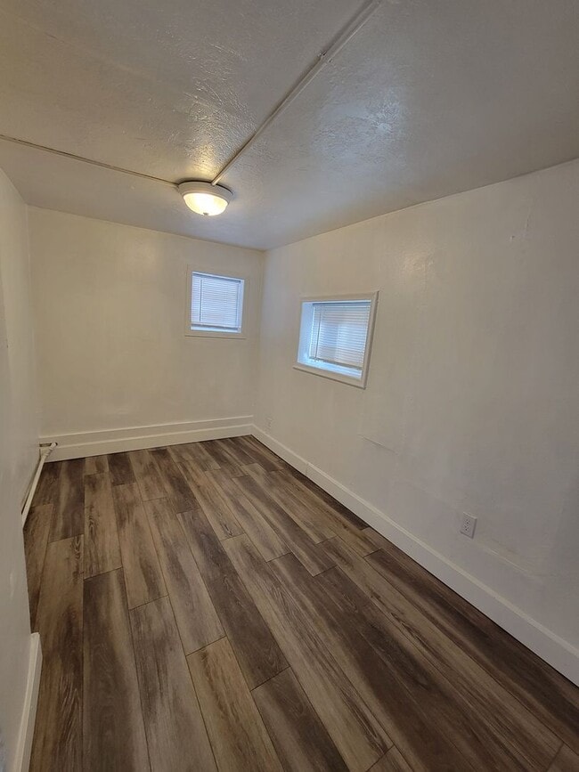 Photo - 1437 Cypress St Unit 1437 Back