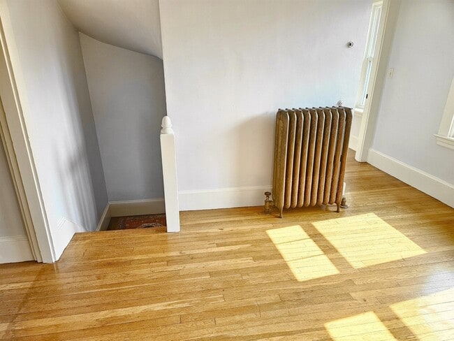 19 Rowe St Unit .