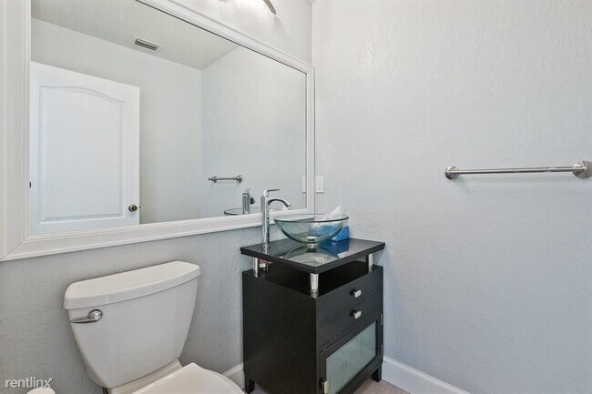 Photo - 4 br, 2.5 bath House - 7685 NW 62nd Way