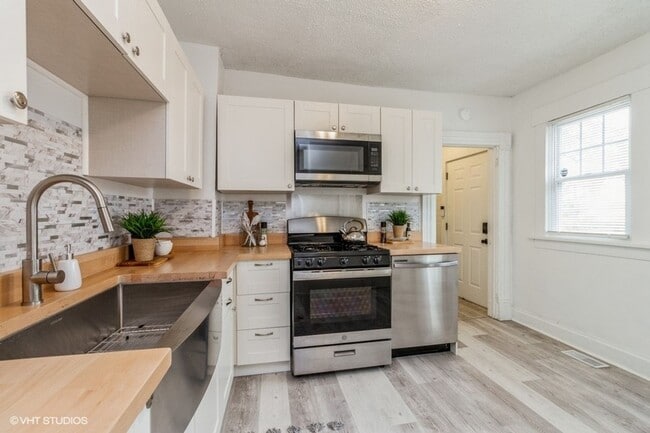 Photo - Three Bedroom House, totally renovated