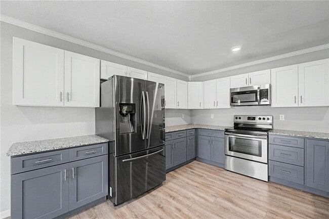 Photo - 1404 W Pine St