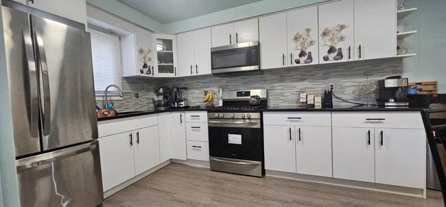 Photo - 8179 Whitefield St