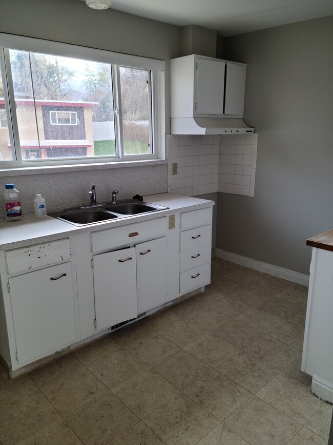 Photo - 102 Stanford Ave