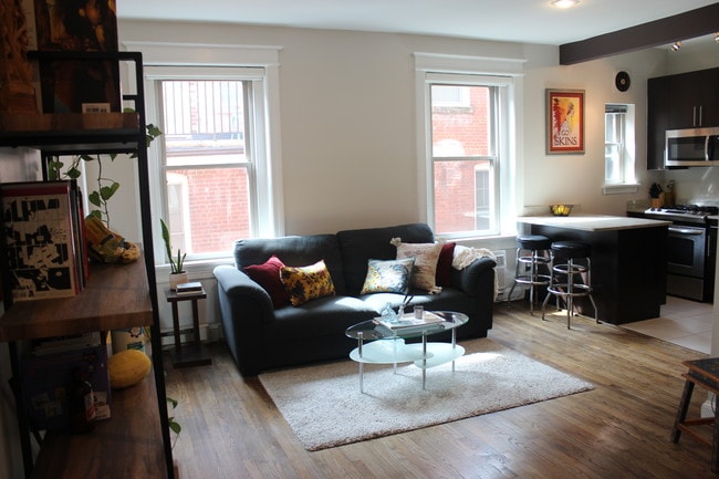 living room - 2010 Kalorama Rd NW Unit 303