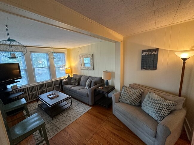 Photo - 509 E 7th St