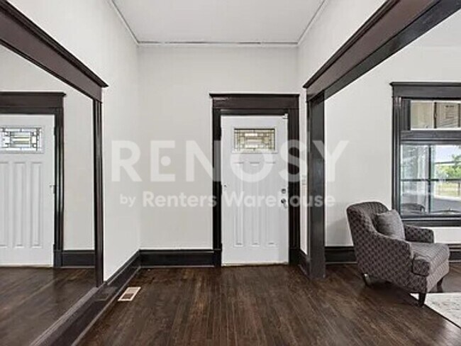 Photo - 3348 3rd Ave S