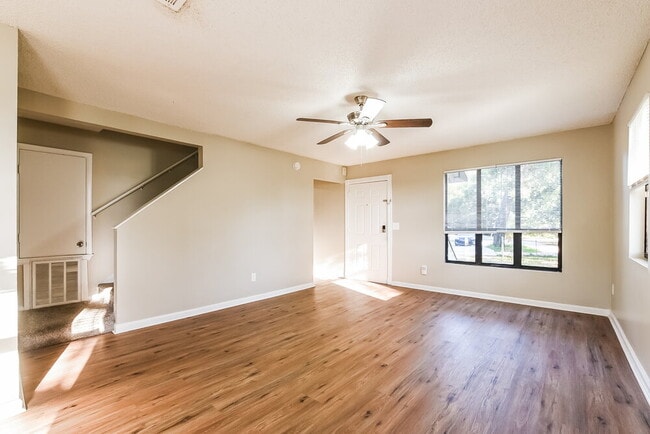 Photo - 4314 Pine Hills Cir